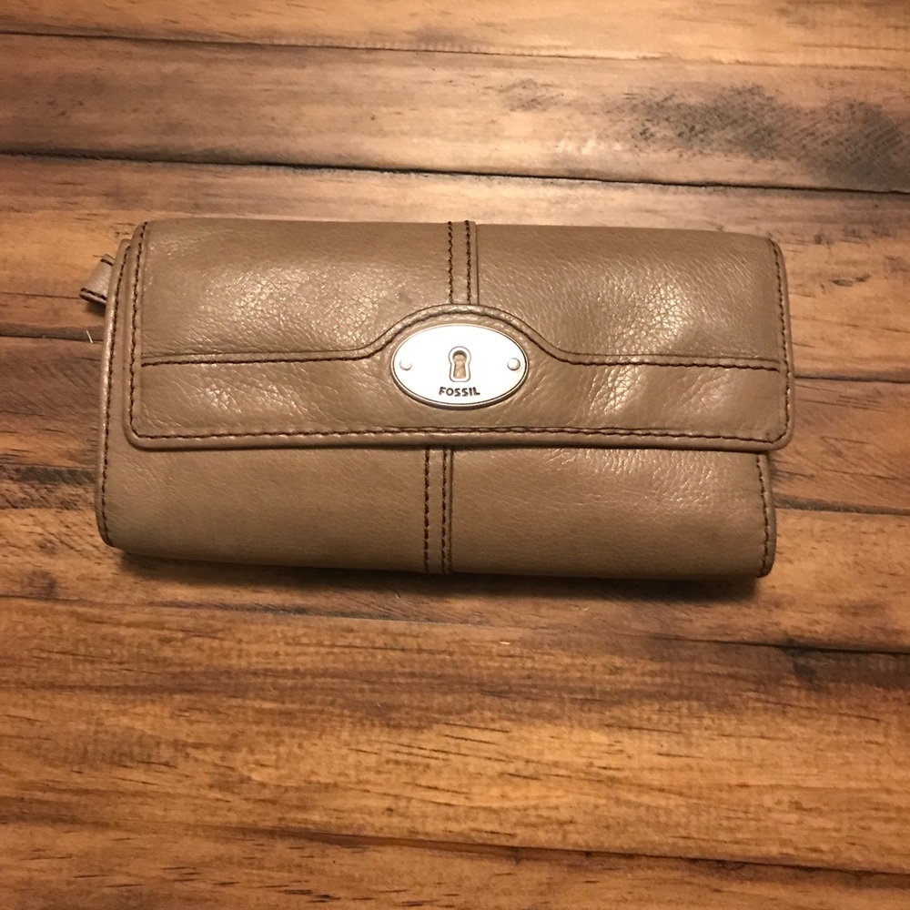 Fossil wallet